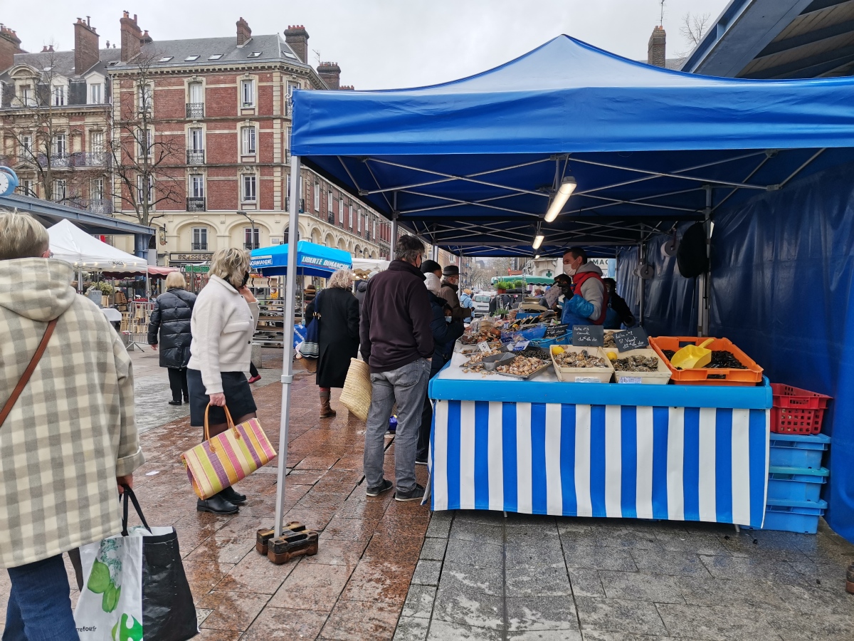 Saveurs locales sur le marché de Rouen